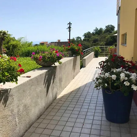 4 Bedrooms Villa At Noli 400 M Away From The Beach With Sea View Enclosed Garden And Wifi * 诺利